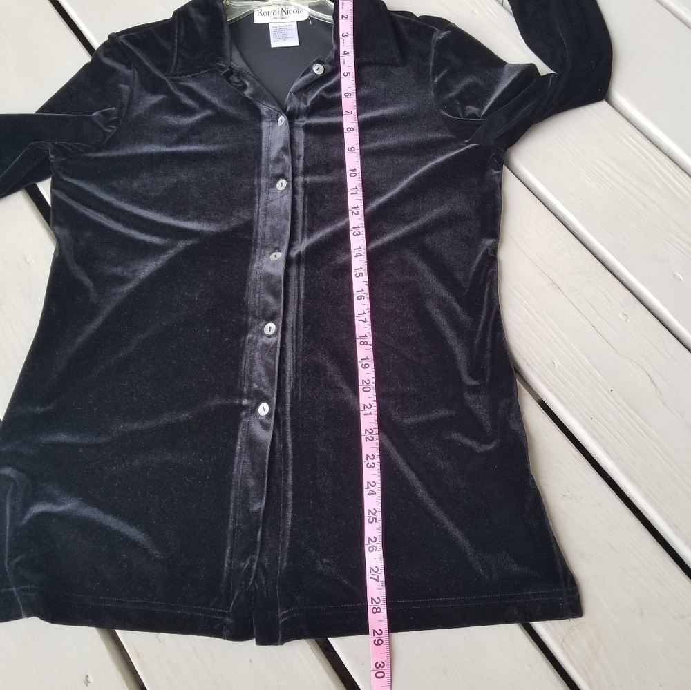 M blk velour feel button up tunic top - Picture 5 of 9